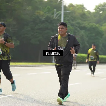 Runner Photo 6805390