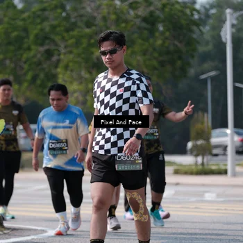 Runner Photo 6805435