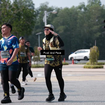 Runner Photo 6805656