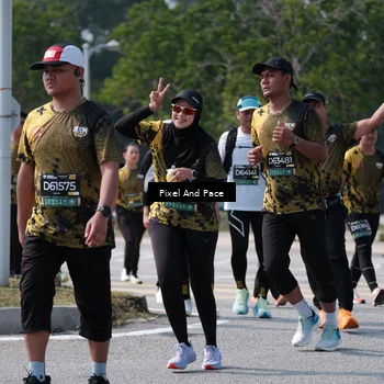 Runner Photo 6805675