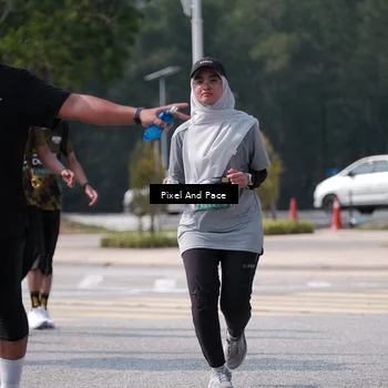 Runner Photo 6805730
