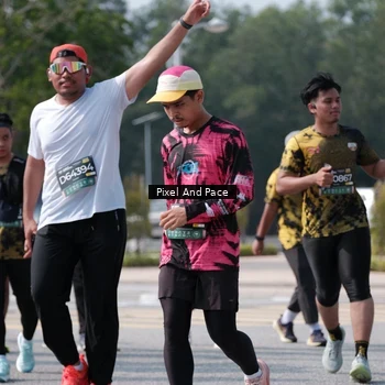 Runner Photo 6805786