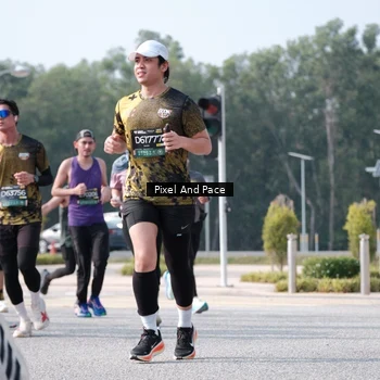 Runner Photo 6805799