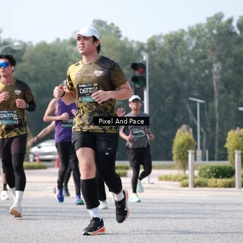 Runner Photo 6805819