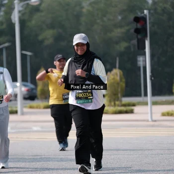 Runner Photo 6805824