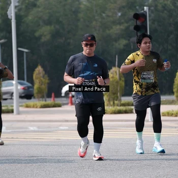 Runner Photo 6805825