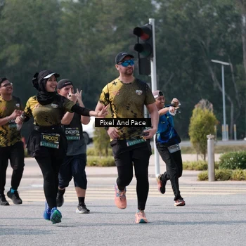 Runner Photo 6805858