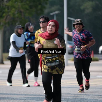 Runner Photo 6805977