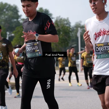 Runner Photo 6806017