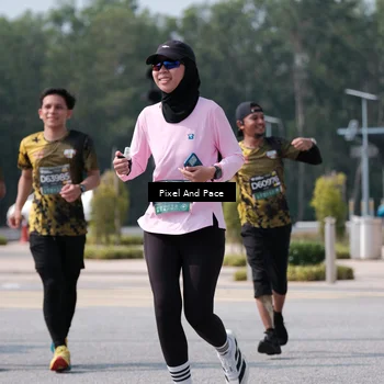 Runner Photo 6806028