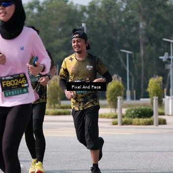 Runner Photo 6806040