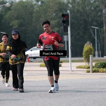 Runner Photo 6806058
