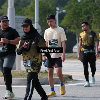Runner Photo 6806067