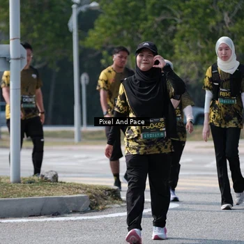 Runner Photo 6806142