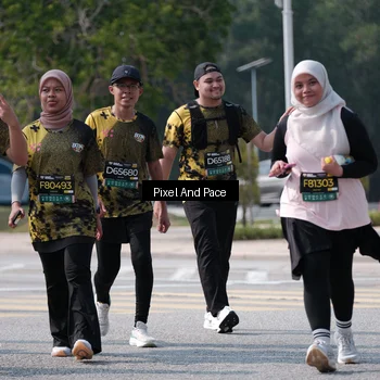 Runner Photo 6806165