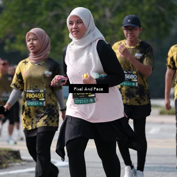 Runner Photo 6806172