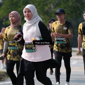 Runner Photo 6806173