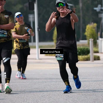 Runner Photo 6806191