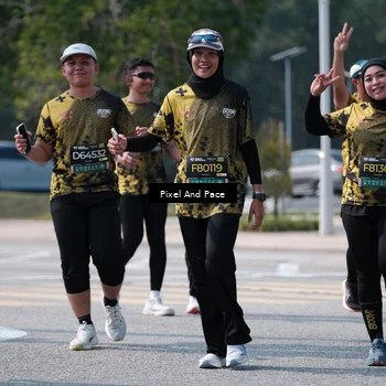 Runner Photo 6806240