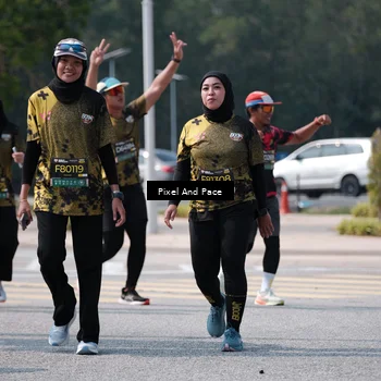 Runner Photo 6806241