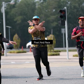 Runner Photo 6806251