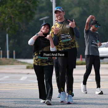 Runner Photo 6806265