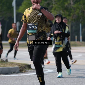 Runner Photo 6806360