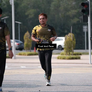 Runner Photo 6806382