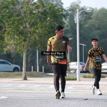 Runner Photo 6806413