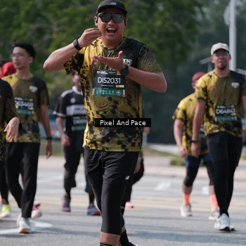 Runner Photo 6806430