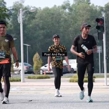 Runner Photo 6806457