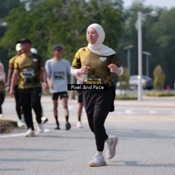 Runner Photo 6806516