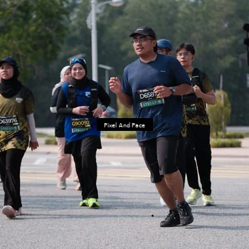 Runner Photo 6806543