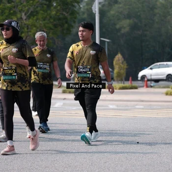 Runner Photo 6806559