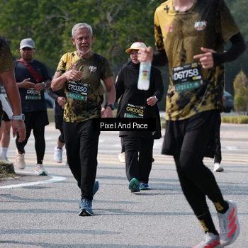 Runner Photo 6806570