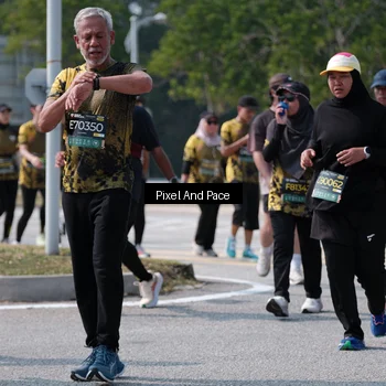 Runner Photo 6806571