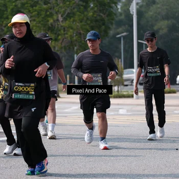 Runner Photo 6806572