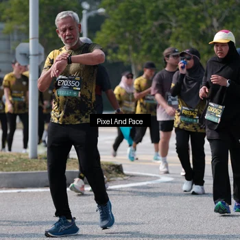Runner Photo 6806573