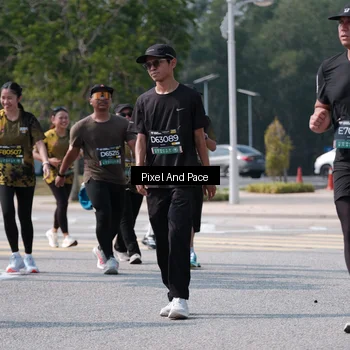 Runner Photo 6806580