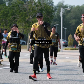 Runner Photo 6806613