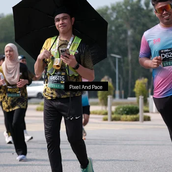 Runner Photo 6806641