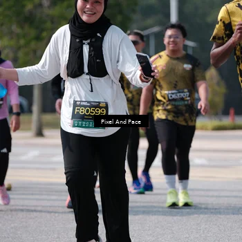 Runner Photo 6806675