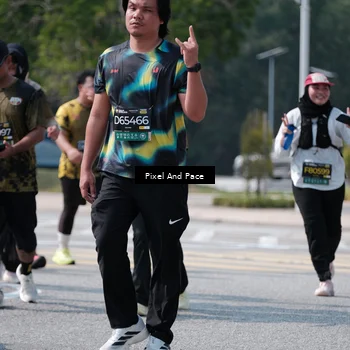 Runner Photo 6806678