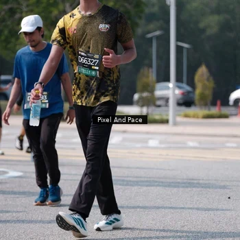 Runner Photo 6806712