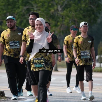 Runner Photo 6806729