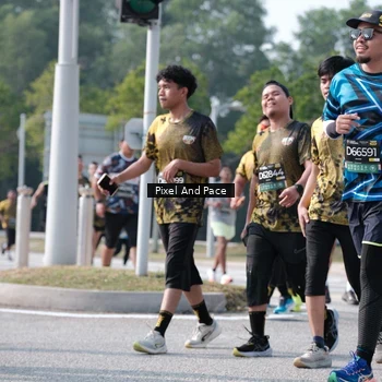 Runner Photo 6806754