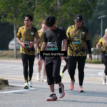 Runner Photo 6806833