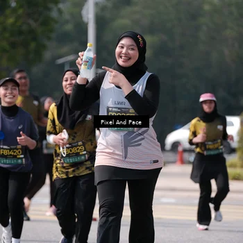 Runner Photo 6806876