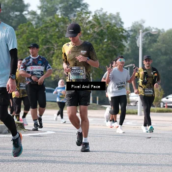 Runner Photo 6806880