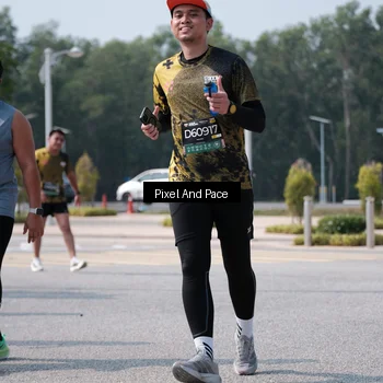Runner Photo 6806892